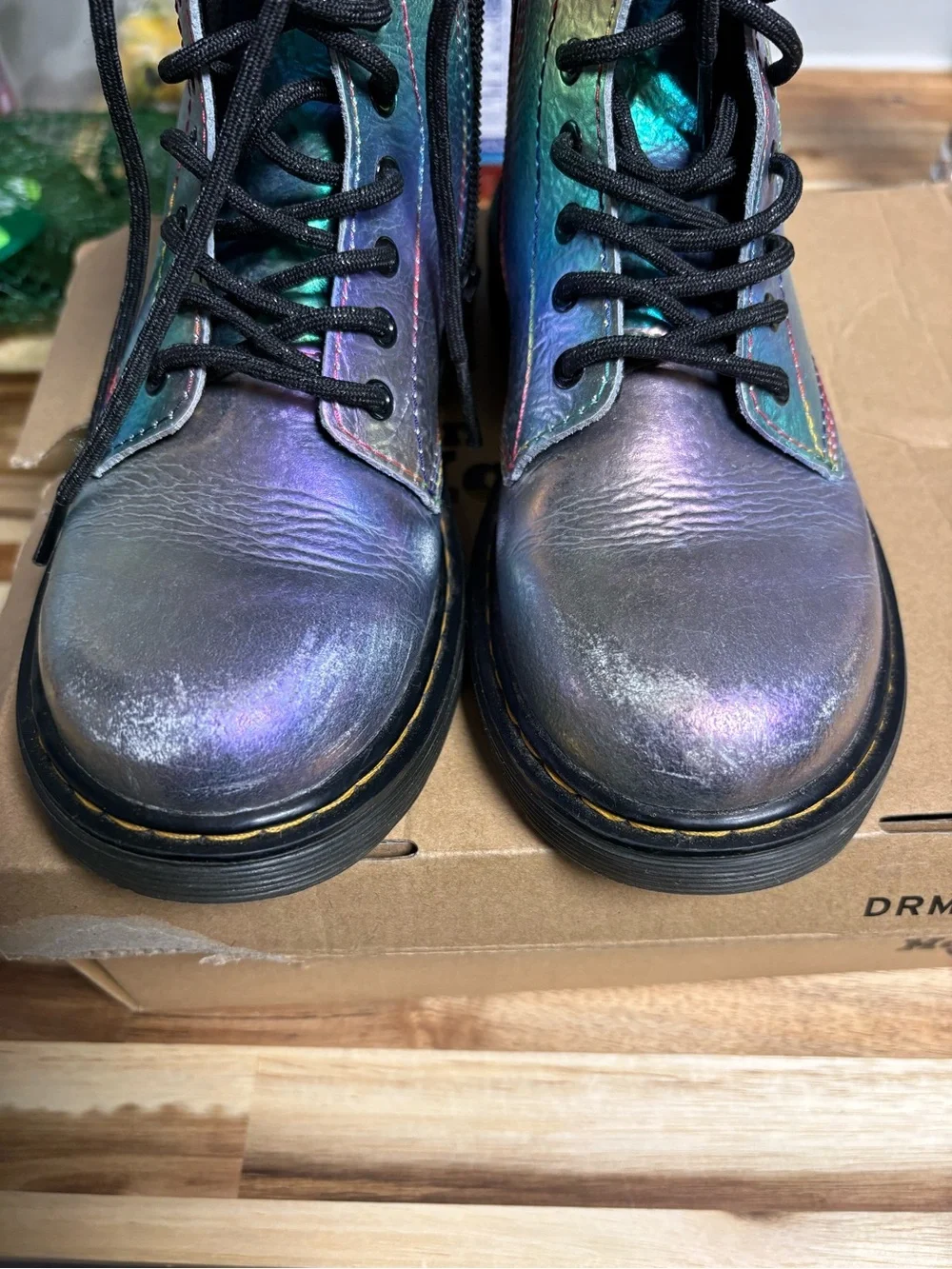 Dr. Martens Kids Iridescent Rainbow Crinkle Lace-Up Boots